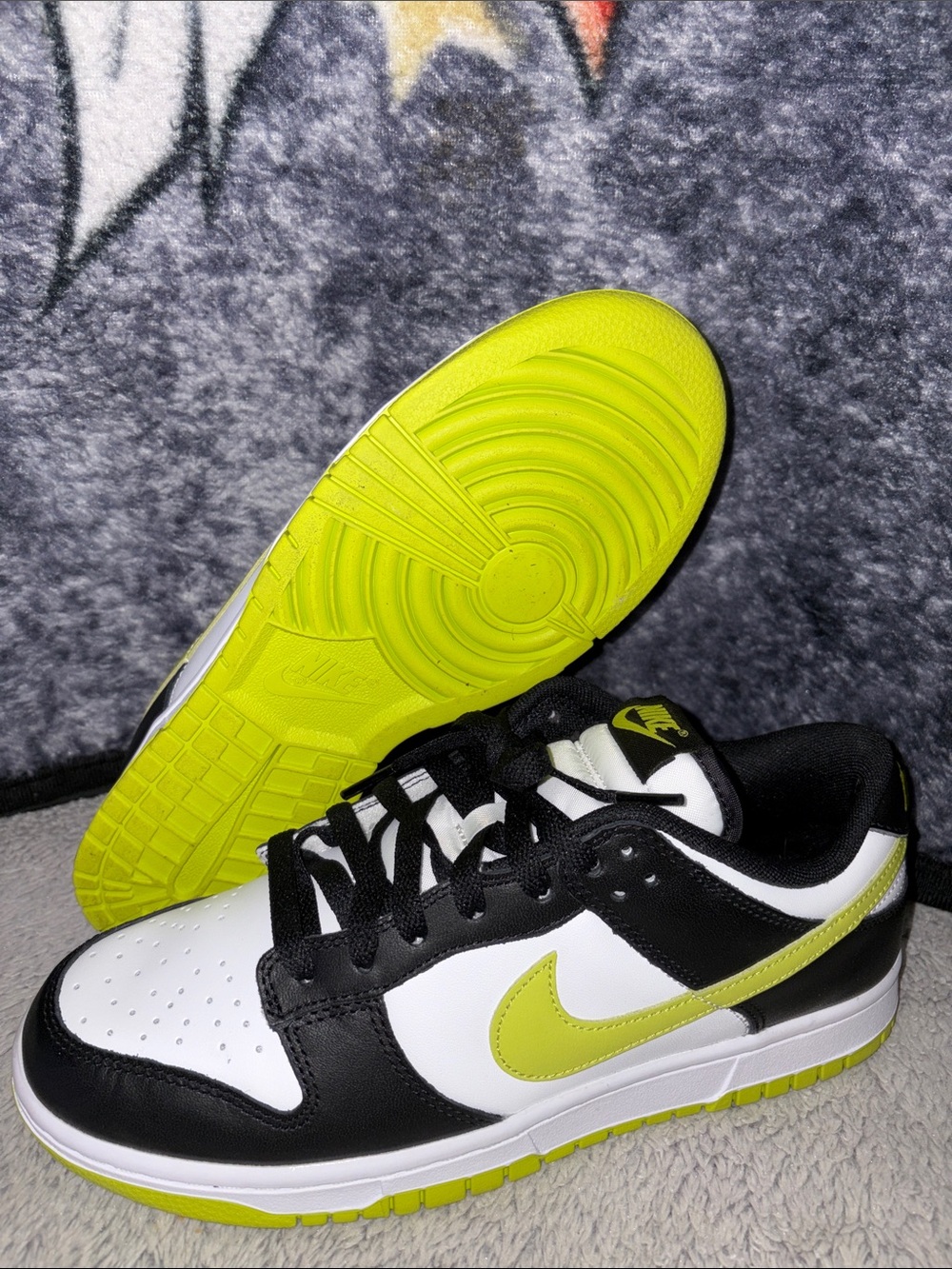 Nike Kids Low-Top Sneakers in White, Black & Volt